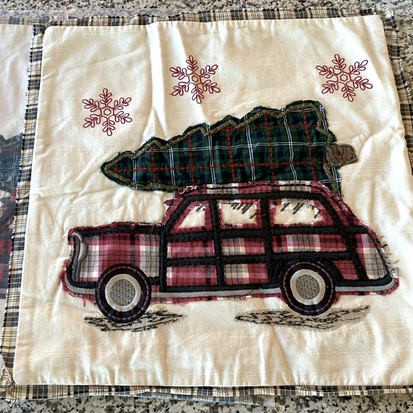 New Pottery Barn ‘All The Way Home’ Tree Reversible Pillow Cover 20” Christmas - Picture 2 of 6